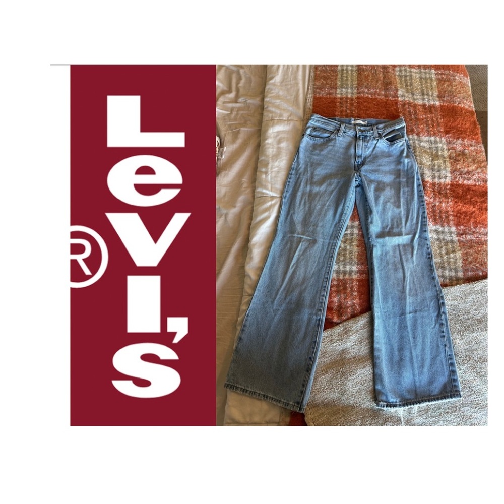 Levi’s Light Blue Baggy Bootcut Jeans